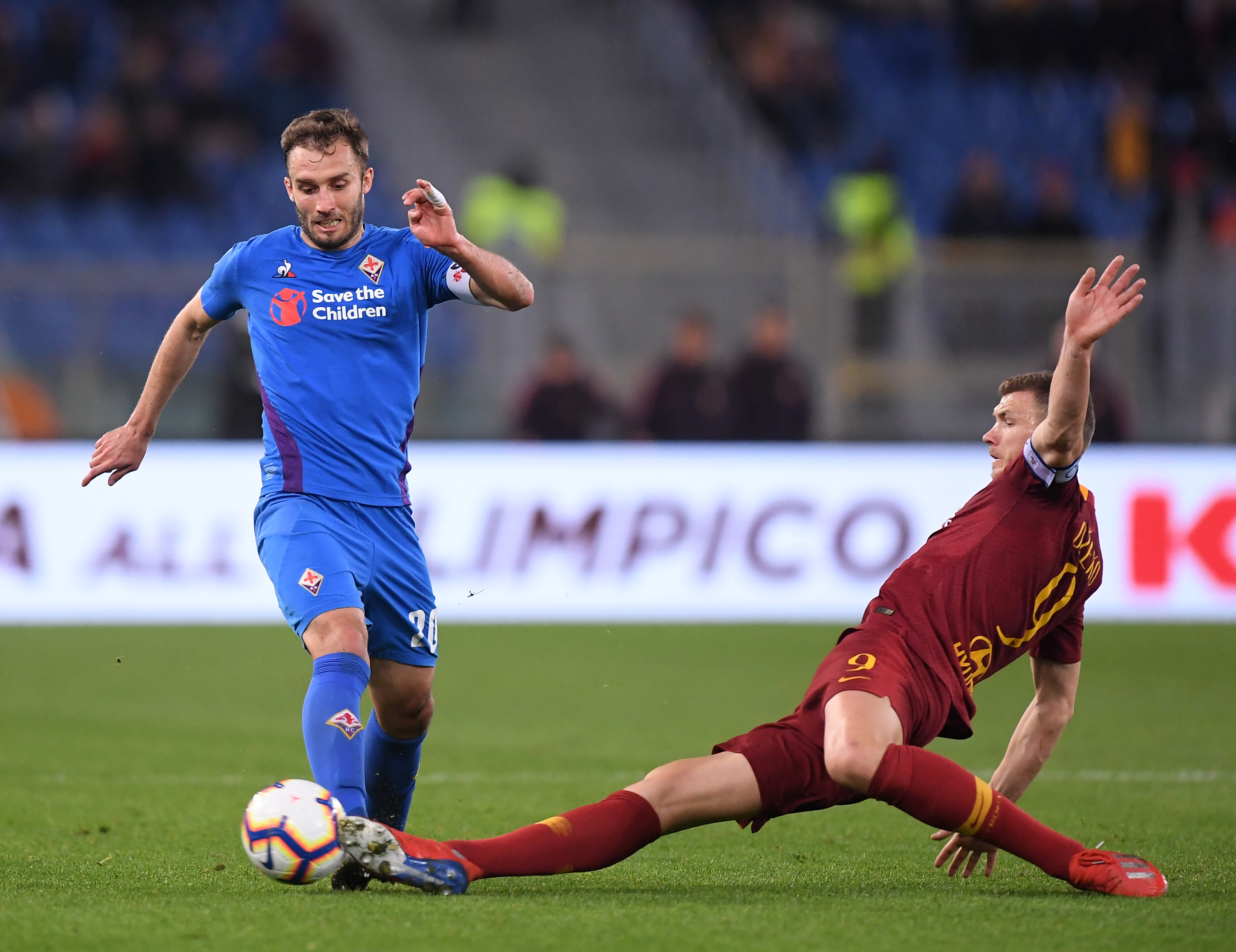 25球追平C罗，姆巴佩是赛季前20场进球最多的皇马球员（姆巴佩前20场轰25球，追平C罗成皇马同期进球第一人）