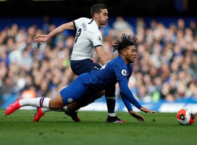 迪马：普利希奇因高烧未随队前往都灵，明日将决定是否出战（迪马：因高烧普利希奇未随队赴都灵，能否出战明日定夺）