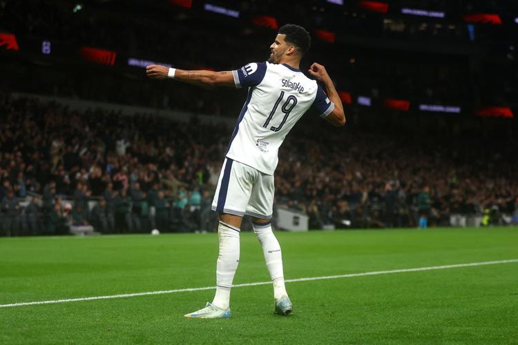 米切尔生涯第9次单场45+，超越亚历山大&追平塔图姆（米切尔生涯第9次轰45+，已超亚历山大并追平塔图姆）