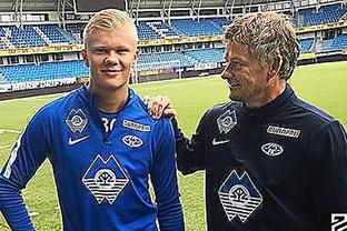 数据全面！王奕博加盟青岛首秀12分5篮板3助攻2抢断