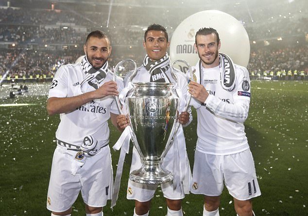 图片报：因球迷禁令，大部分法兰克福高层放弃前往那不勒斯（图片报：受球迷禁令影响，法兰克福多数高层取消那不勒斯之行）