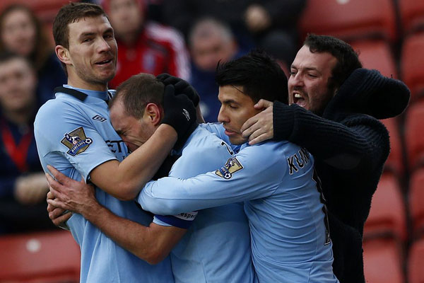 记者：前海港外援奇塔迪尼上海旅游期间专程重返俱乐部拜访（记者：奇塔迪尼来沪旅游期间专程回访海港俱乐部）