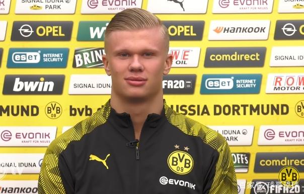 米体：罗马正式就齐尔克泽谈判，曼联要3500万欧强制买断条款（米体：罗马就齐尔克泽开启正式磋商，曼联索要3500万欧强制买断条款）