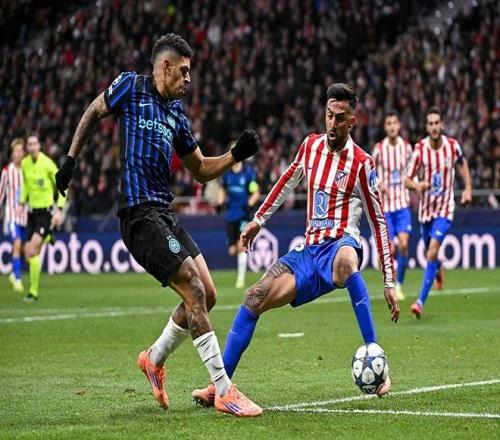 记者：出场时间过少，埃切维里要求曼城终止在药厂的租借合同（因出场机会稀少，埃切维里请求曼城提前终止其在勒沃库森的租借）