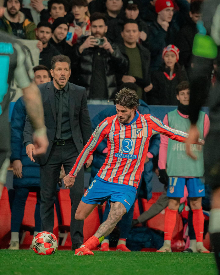 记者：中超收官战赛后，西海岸将为邵佳一举办告别仪式